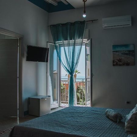 Magico Sole Bed & Breakfast Порто Емпедокле Екстериор снимка
